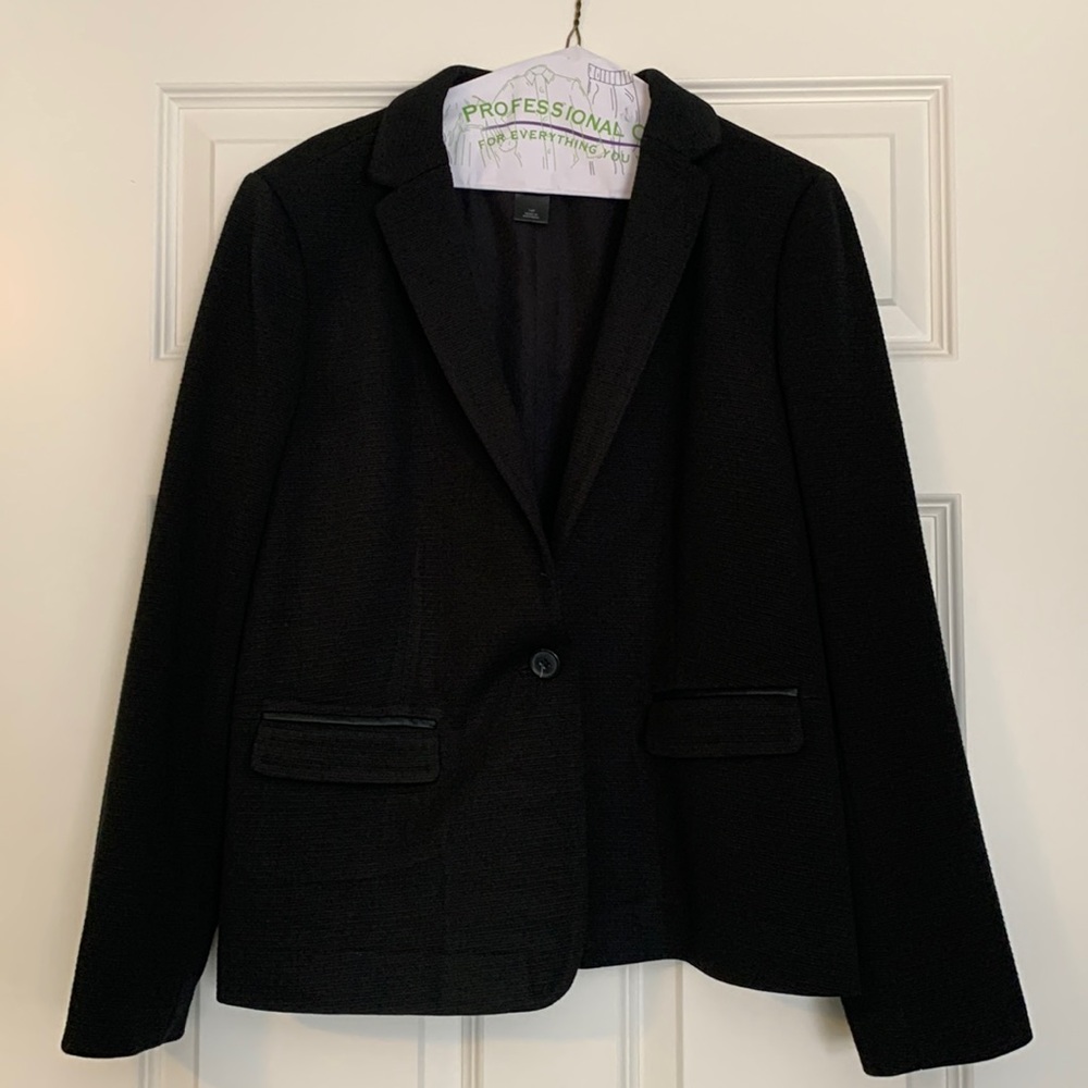 Ann Taylor 14P black blazer (like new, drycleaned)